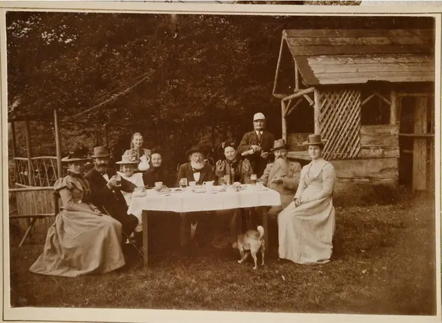 Hatzfelder Kleidung der gehobenen Gesellschaft 1898, auf der Hobe in Dodenau