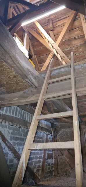 Von der nächsten Etage über eine weitere Holzleiter gehts zur Glockenstube