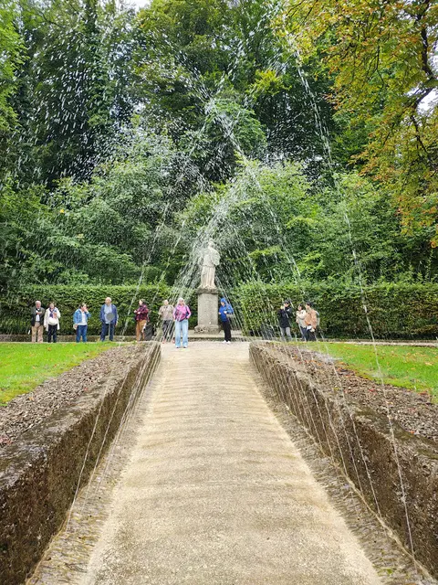 Wasser Spalier für Besucher 