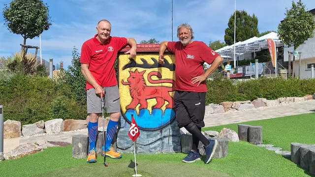 Zwei Wanner Minigolfer in Vaihingen a.d.Enz: Michael Reitemeier (l) und Willi Hettrich.