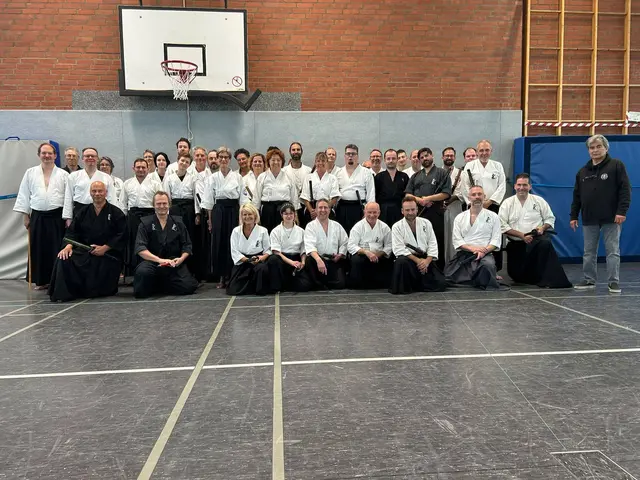 Gruppenbild mit Headmaster Ralf Gumpfer 