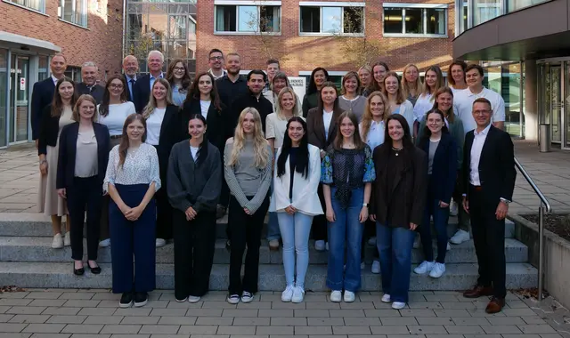 24 neue Lehrkräfte an Grund- und Mittelschulen im Landkreis Günzburg starteten in das neue Schuljahr. | Foto: Benjamin Sigmund / Landratsamt Günzburg 