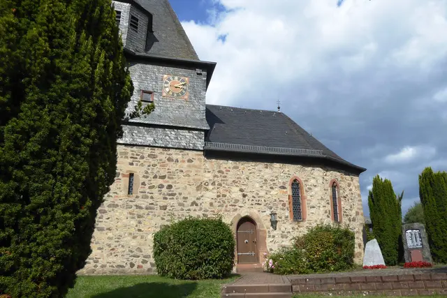 Die evangelische Kirche von Salzböden aus südlicher Richtung.