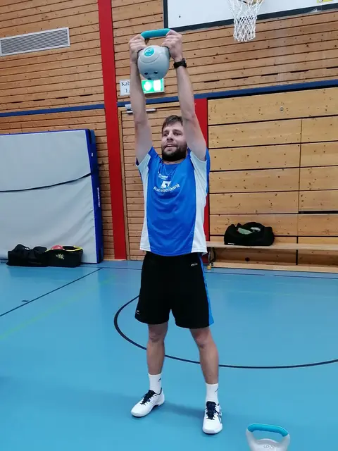 Fabian Munz beim Zirkeltraining