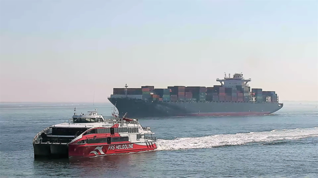  Nildutch Lion Länge: 333 m Breite 42 m und Hallunder Jet | Foto: ©Rainer Bresslein