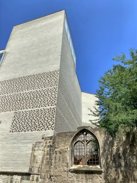 Museum Kolumba: Reste der gotischen Kirche sind in den Baukörper integriert. | Foto: copyright Margot Klütsch