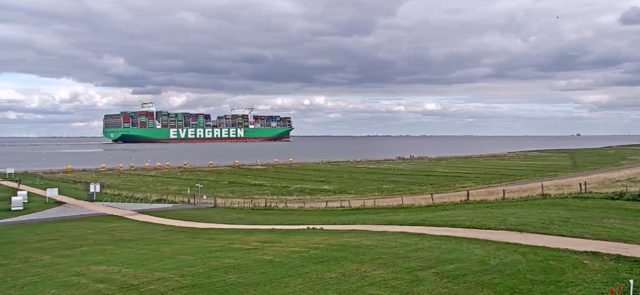 Ever Art Länge 400 m Breite 62 m am Grünstrand von Cuxhaven-Altenbruch | Foto:  ©Rainer Bresslein