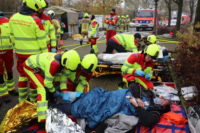 Verkehrsunfall auf der A40: Schwerverletzte Person nach technischer Rettung aus Fahrzeug befreit | Foto: Feuerwehr Bochum
