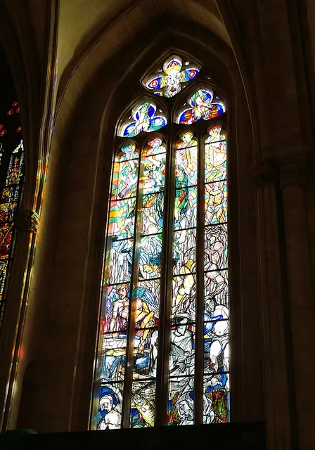Das zweite große Lüpertz-Fenster. 