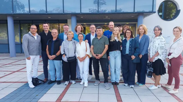 Freuten sich über den gelungenen und hochinteressanten Austausch (von links): Prof. Dr. Balkan Cakir, Bobingens Dritter Bürgermeister Armin Bergmann, der 1. Vereinsvorsitzende Arif Diri, Klinikvorstand Martin Gösele, die Ärztliche Direktorin Dr. Marleen Pfeiffer und Dr. Fatih Sahin