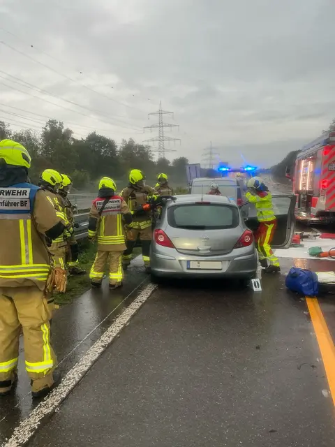  Verkehrsunfall auf der A42 - eine Person verletzt | Foto: Feuerwehr Bottrop