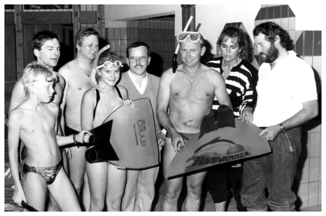 von rechts nach links: Axel Kern, Carmen Kreutmeier, Rudi Bergmeier, Hans Jürgen Kuttwoll (Bundestrainer Flossenschwimmen), Jeanette Michl, Reinhard Kriz, Peter Stanzl, unbekannt | Foto: Axel Kern