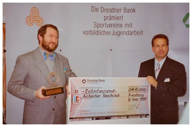Schecküberreichung „Grünes Band“ | Foto: Axel Kern