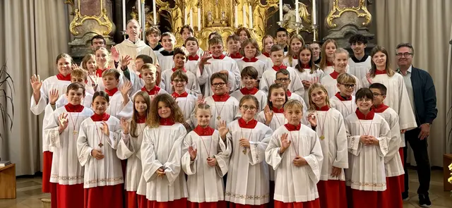 Zahlreiche Ministranten