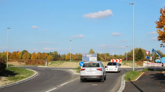 Neuer Kreisverkehr am Gewerbegebiet Via Claudia | Foto: Peter Heider