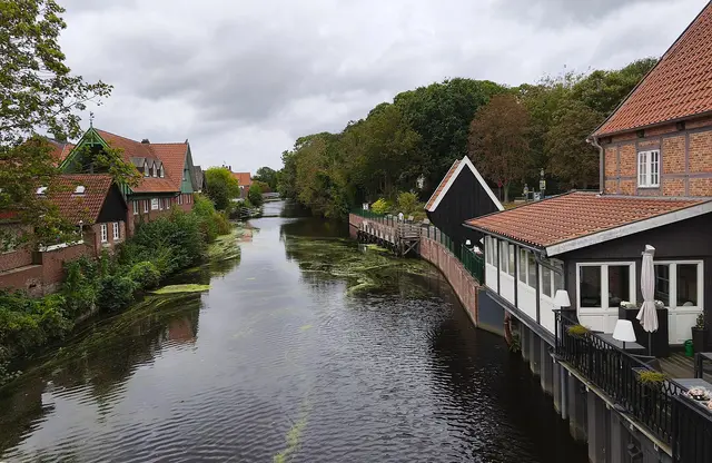 Idyllisches Wohnen an der Medem | Foto: Shima Mahi