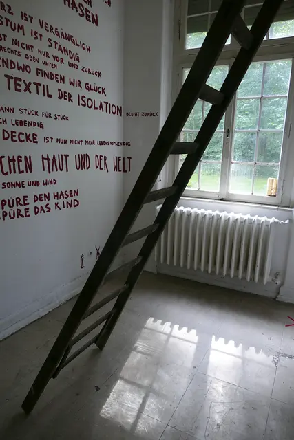 Teil eines Gedichts von Rosa Vogt, September 2026 im ArToll-Gebäude