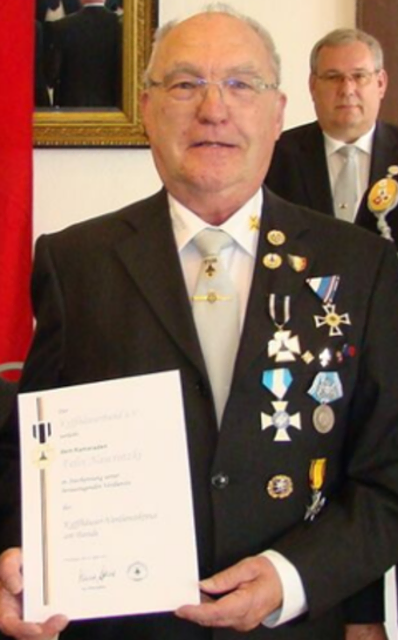 Am 13. April 2014 wurde Felix Nawrotzki mit dem Verdienstkreuz des Kyffhäuserbundes 