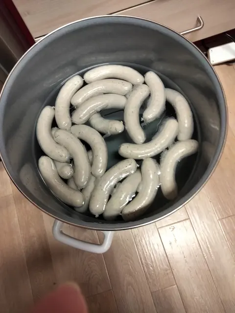 frische Weißwürste .... | Foto: Ingrid Preischl