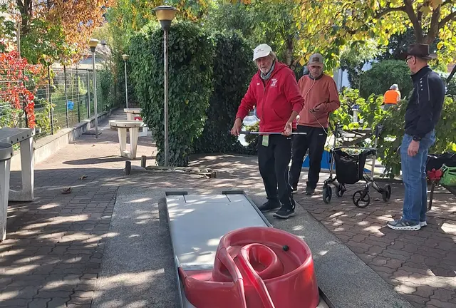 Willi Hettrich an der Schleife, eine schwer zu assende Bahn in Lana.