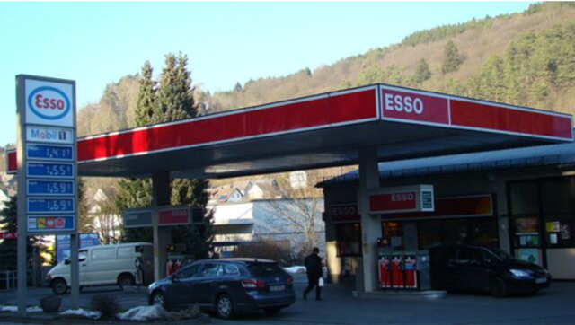 KFZ Werkstatt Schneider mit Esso Tankstelle bis 2025 in Hatzfeld