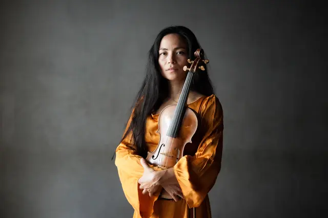 Die renommierte Schweizer Barockgeigerin Anaïs Chen präsentiert am Sonntag in Neudorf Musik aus der Renaissance und dem Frühbarock. 
Foto: www.anais-chen.com, Matteo Marotta
