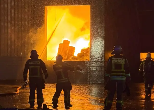 Metallbrand in Industriebetrieb Gladbeck | Foto: Feuerwehr Gladbeck
