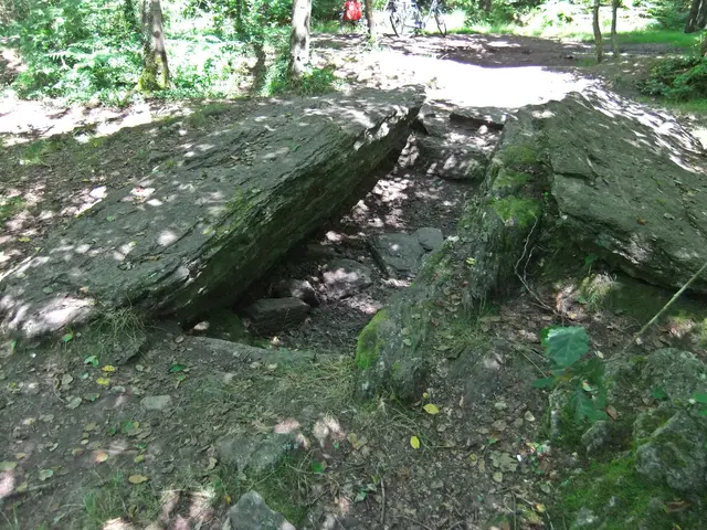14 - Grab der Riesen (Tombeau des géants) im Zauberwald | Foto: GvMeegen