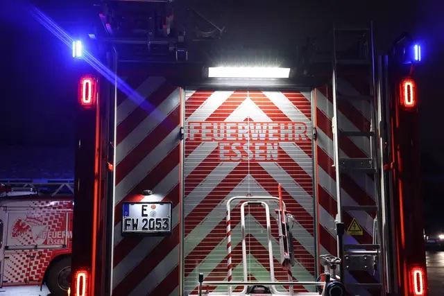Schwerer Bahnunfall in Essen Katernberg - Eine Person verstorben, eine weitere schwer verletzt | Foto: feuerwehr essen