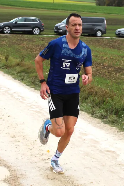 Sieger beim Auftaktlauf der Rieser Jedermannslaufserie war Tobias Gröbl von der LG Zusam