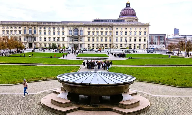 Die "Suppenschüssel" im Lustgarten