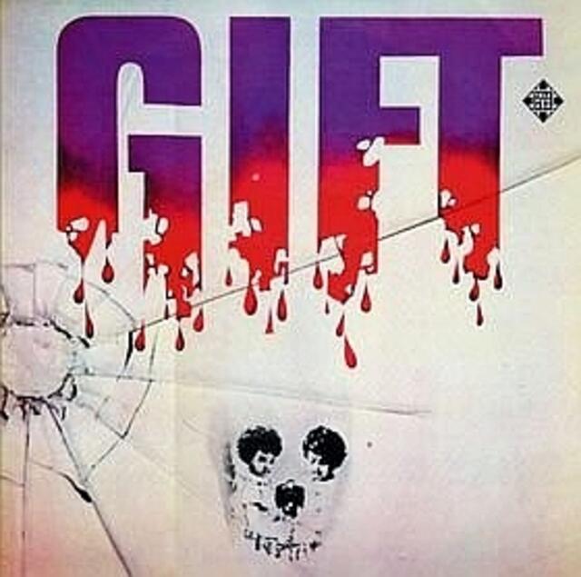 Gift | Foto: Michael G. Symolka