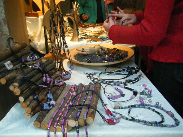 Schmuck in verschiedenen Farben