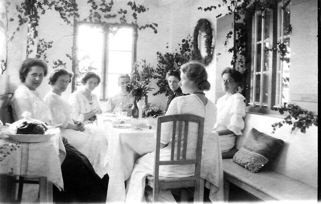 Damenkränzchen Pfingsten 1911 im Plinkhaus