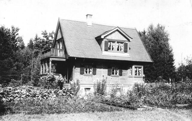 Das erste Fertighaus - Neubau für die Familie Dr. Frucht