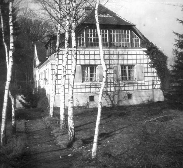 3. Richard Riemerschmid erweiterte das Anwesen durch einen großen Querbau