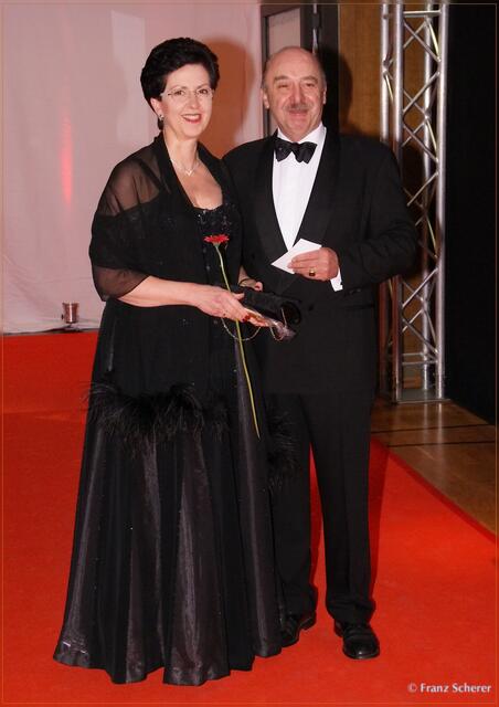 Barbara Hintermair (Modehaus Hintermair) und Helmut Fassl (Firma Rosenkavalier)