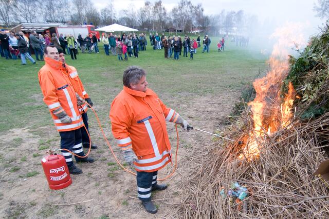 Osterfeuer Großenheidorn
