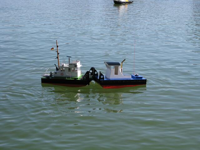 Zwei "Springer Tug's" beim Kräfte messen.