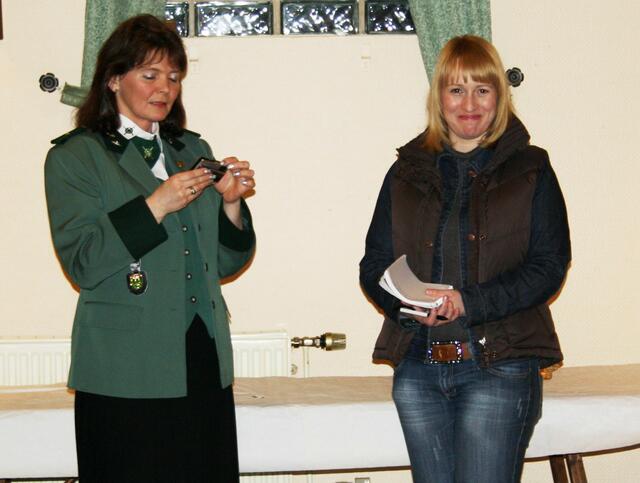 v.links Pressewartin v.Verein 04 Astrid Borgfeld und Julia Heumann DLZ.