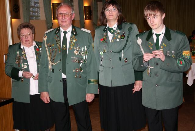 Die Majestäten 2009 haben ihre Ablöseorden erhalten.