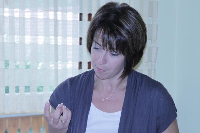 Anschaulich erklärte unsere Naildesignerin Diana den Manikürablauf