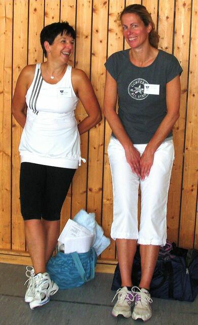 STEP-AEROBIC, die Trainerinnen
