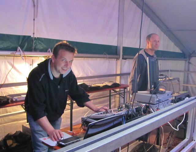 Das Team von Marios.Music.box präsentierte die Hits der 80-er und 90-er Jahre