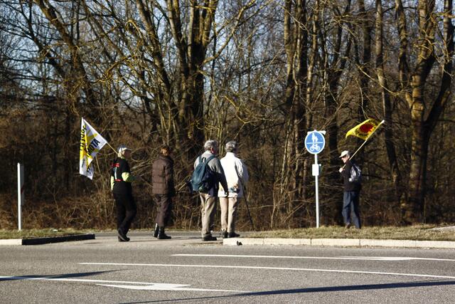 Aktivisten auch Sonntag's unterwegs ....