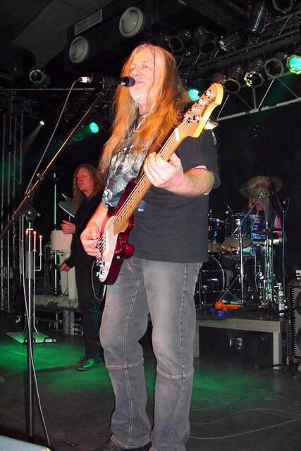 Hannover 18.03.11 - Rolf Vatteroth beim Gesangspart