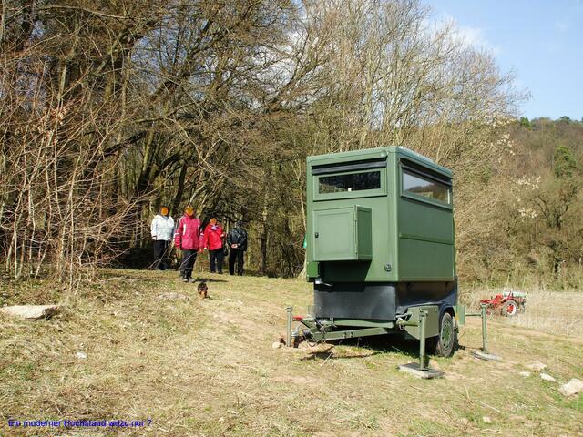 Ein moderner Hochstand,bequemer geht es nicht ?