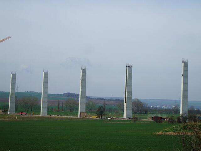 4.4.2011  Die nächsten Pfeiler !