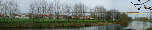 4.4.2011   Ein Dorf wird überdacht ?