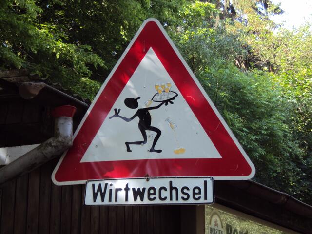 ... wo der Wirt auch gerne draußen bedient.
